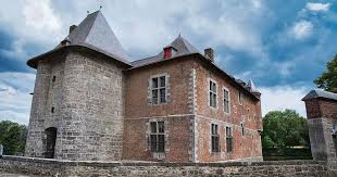 Découvrez la Beauté de Fernelmont, Joyau de la Province de Namur