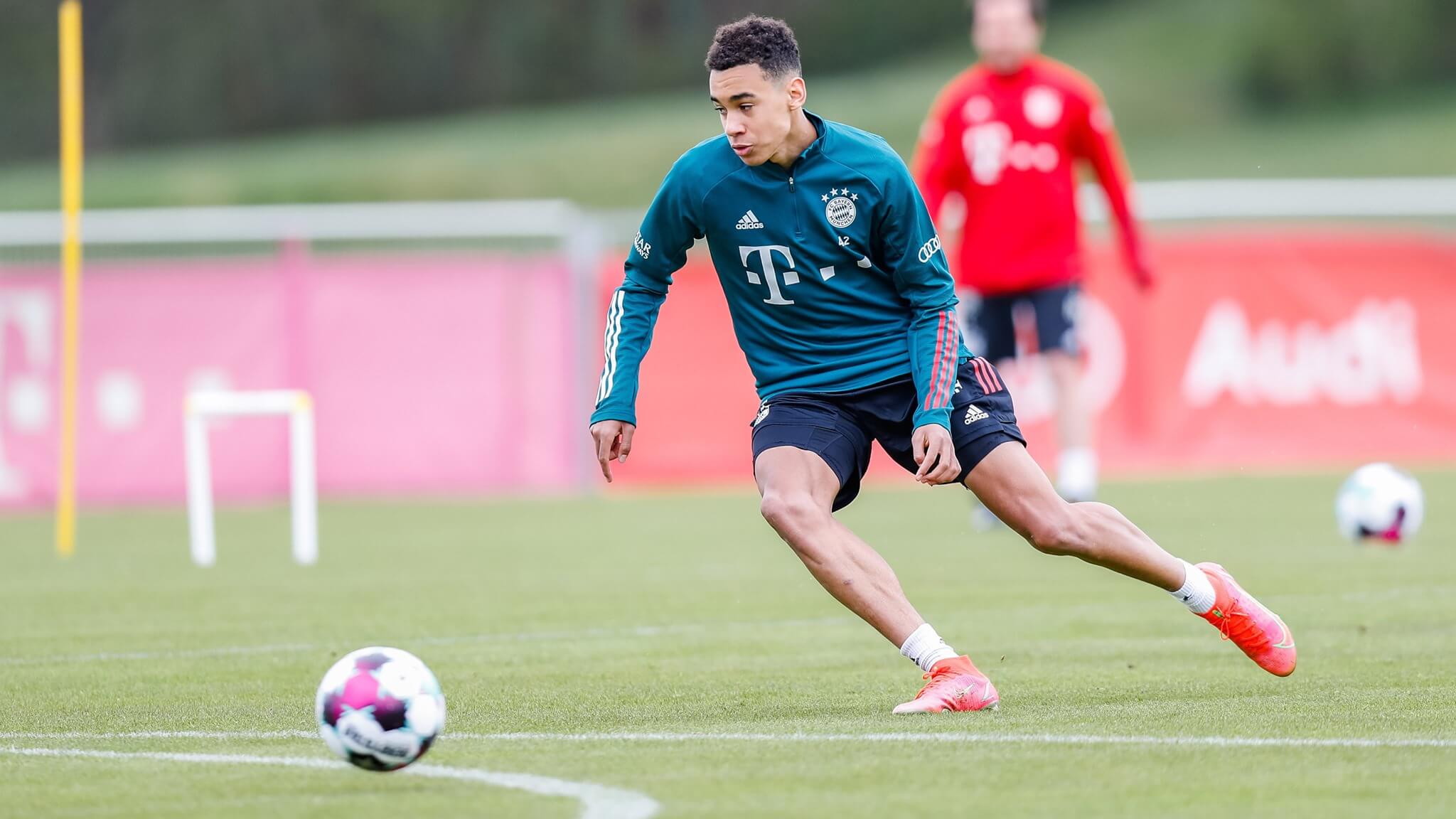 Entraînement U17 football : progresser à l’approche du jeu adulte